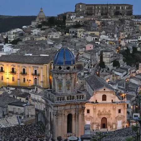 Palazzo Barocco Casa de Férias Modica